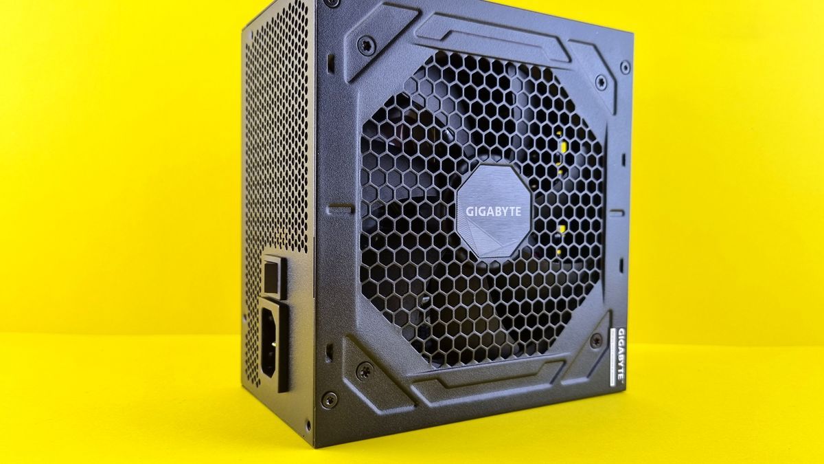 ゲーミングPCの電源ユニットの選び方｜容量(W)・80PLUS・ATX 3.xの見方