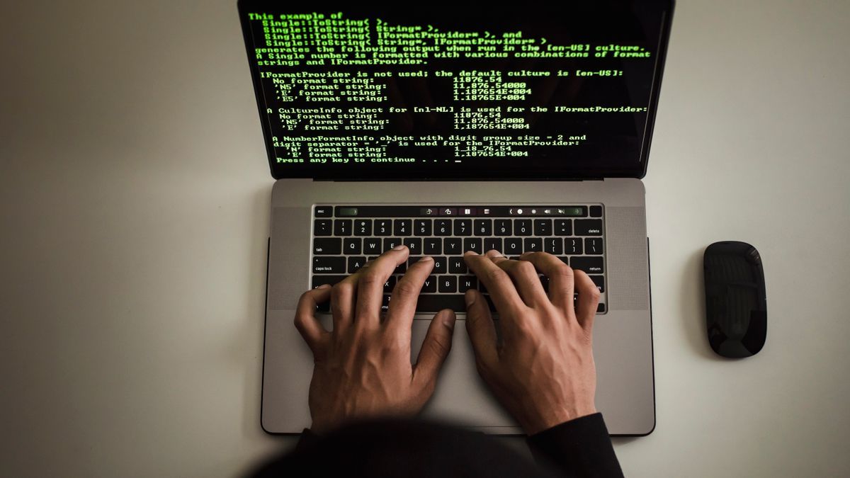 ゲーミングPCはノートとデスクトップどっち？違いと選び方を解説【2026年】